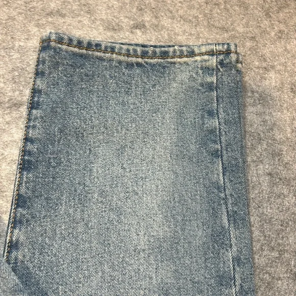 NWT's Levis's 501's, Size 30. - Picture 3 of 16